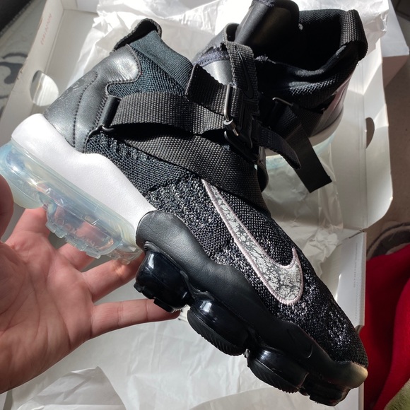 vapormax premier flyknit on feet